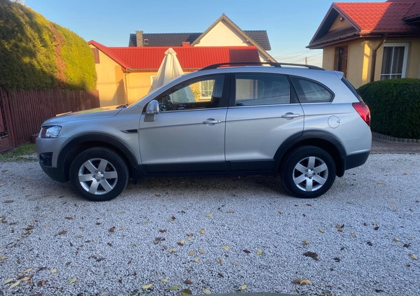 Chevrolet Captiva cena 29999 przebieg: 187000, rok produkcji 2011 z Staszów małe 326